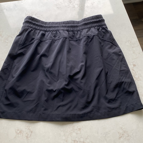 Athleta Black Athletic Zipper Detail Skort
- Size 10T - Picture 3 of 4